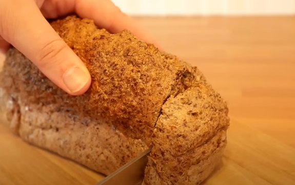 Brzi recept: Hleb od dva sastojka bez brašna i glutena! 