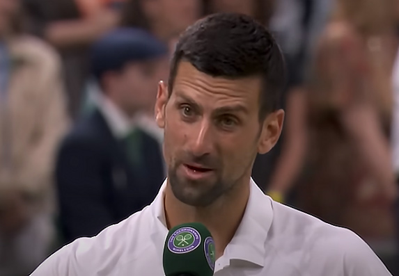 Zviždanje na Wimbledonu: Kler Bolding još jedna u nizu koja napada Novaka!