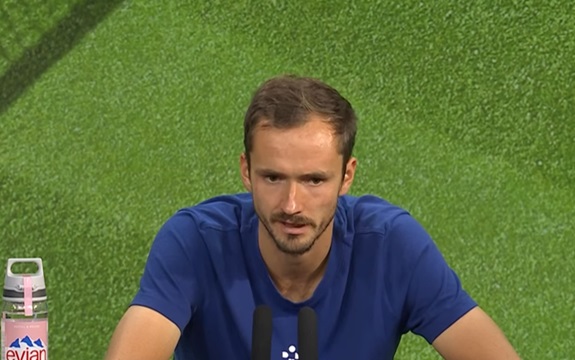 Daniil Medvedev urnebesnim komentarom nasmejao sve na Wimbledonu: Evo u čemu ..