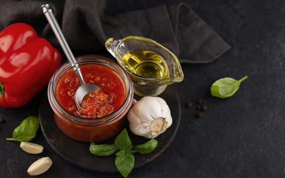 Zimnica: Tradicionalni recept za savršeni ajvar!