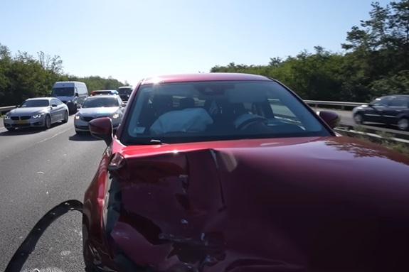 Srpski jutjuberi doživeli saobraćajnu nezgodu u Budimpešti! (VIDEO)