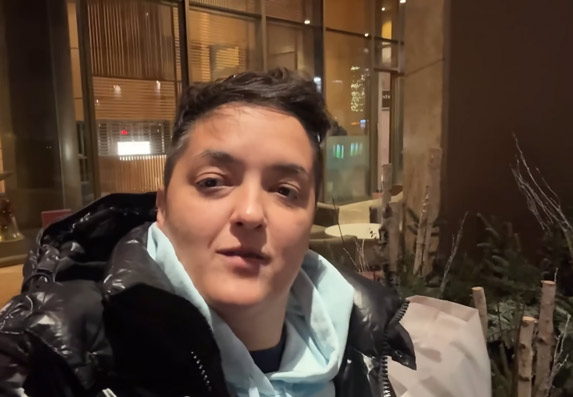 Marija Šerifović nasmejala sve! Ona ovako kiti jelku! (VIDEO)