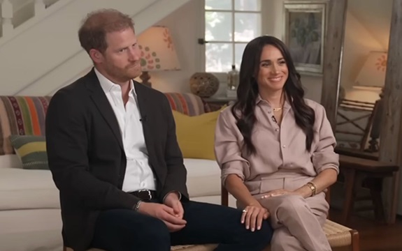 Božićna čestitka Meghan Markle i princa Harry-a krije tajnu! (VIDEO)