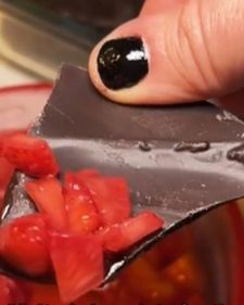 ​Recept za desert ČIPS I SALSA – novi TikTok trend viralne hrane (VIDEO)