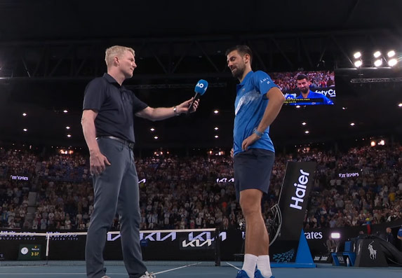 Novak Đoković trijumfovao nad Karlososom Alkarazom u četvrtfinalu Australijan opena, uz pohvale španskih medija. Sledi polufinalni duel sa Aleksanderom Zverevom!